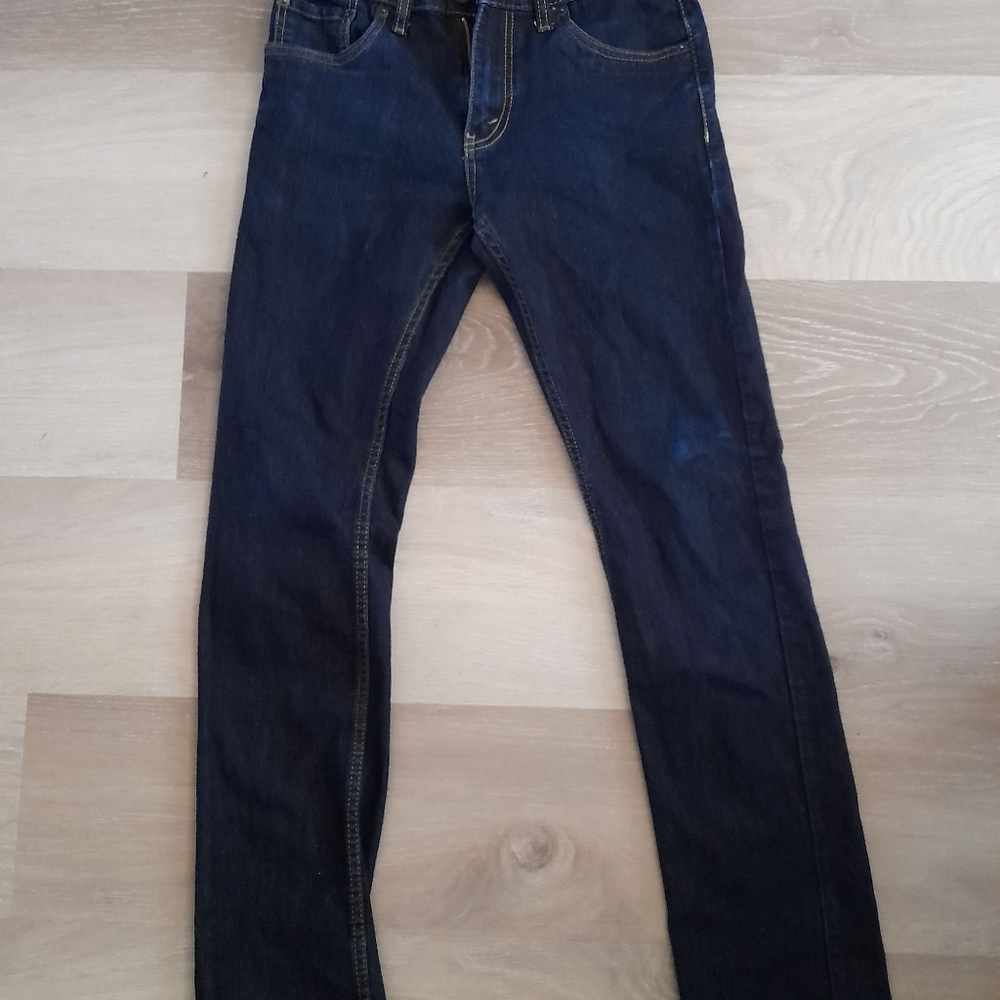 Dark blue levis 28W x 28L brand new